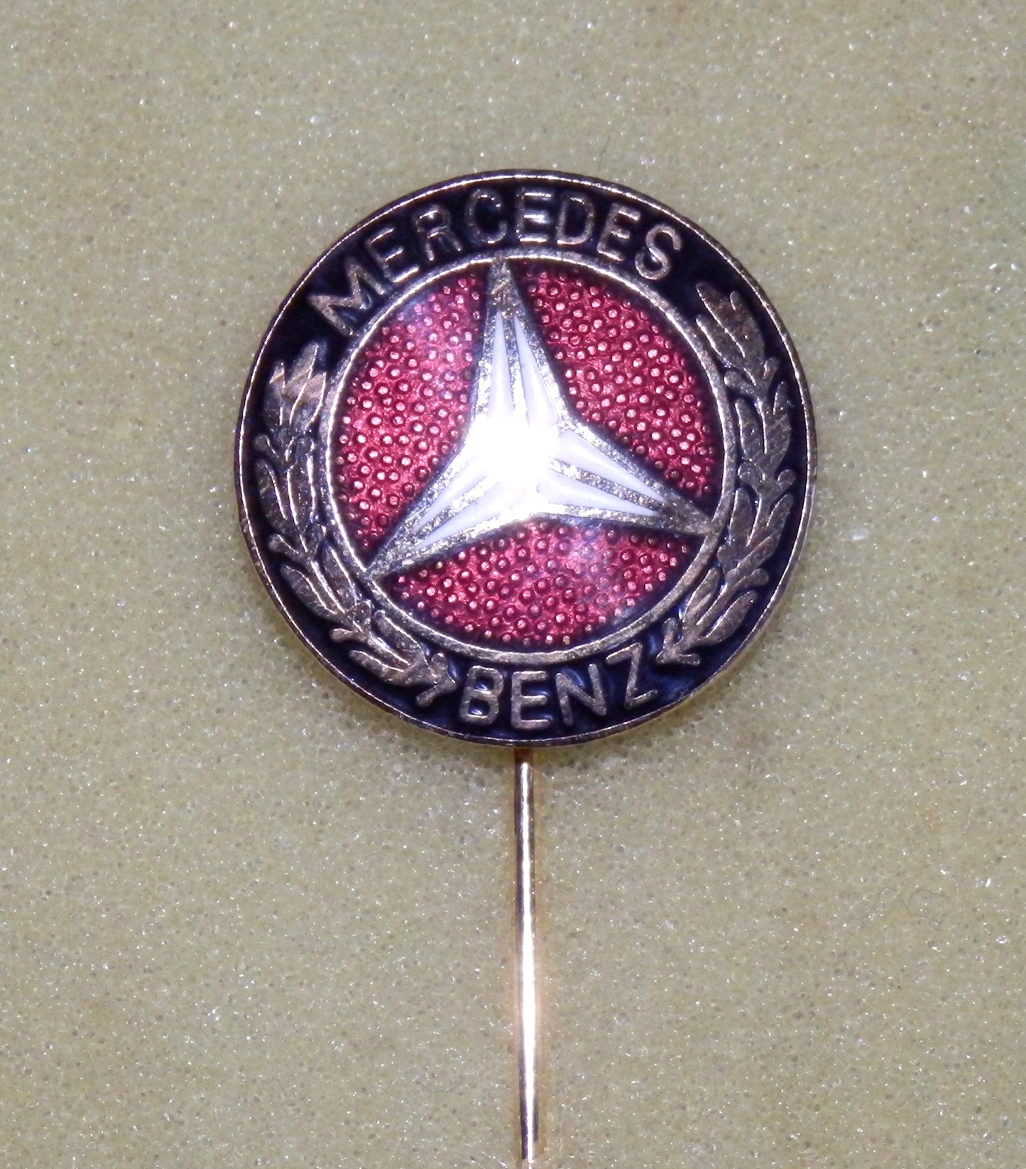 Emaille Speld Mercedes, uitgave rond 2000