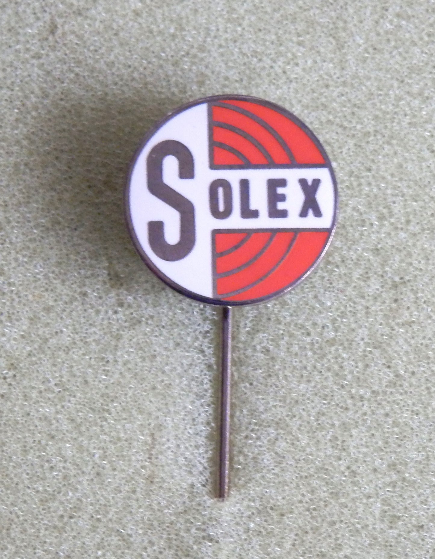 Emaille speld Solex , Wit Oranje, jaren 90 In uitstekende staat.