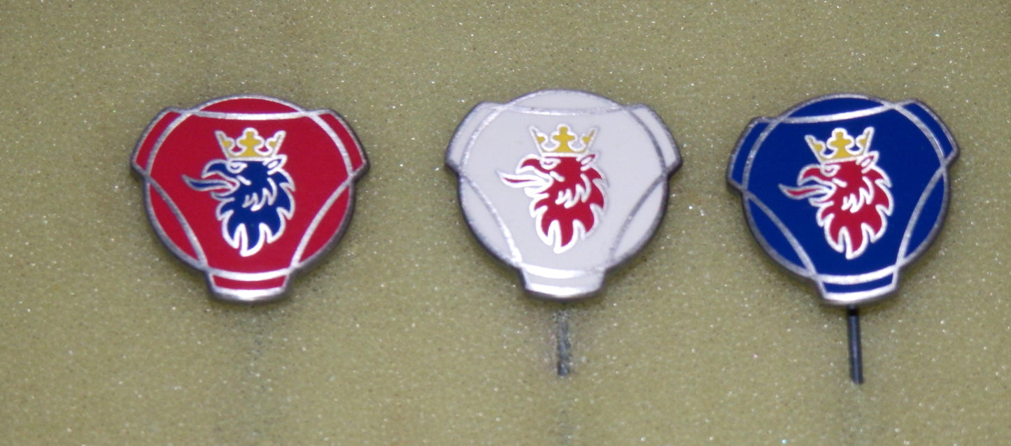 Set van 3 Emaille Scania speldjes (Replica) Jaar 2000
