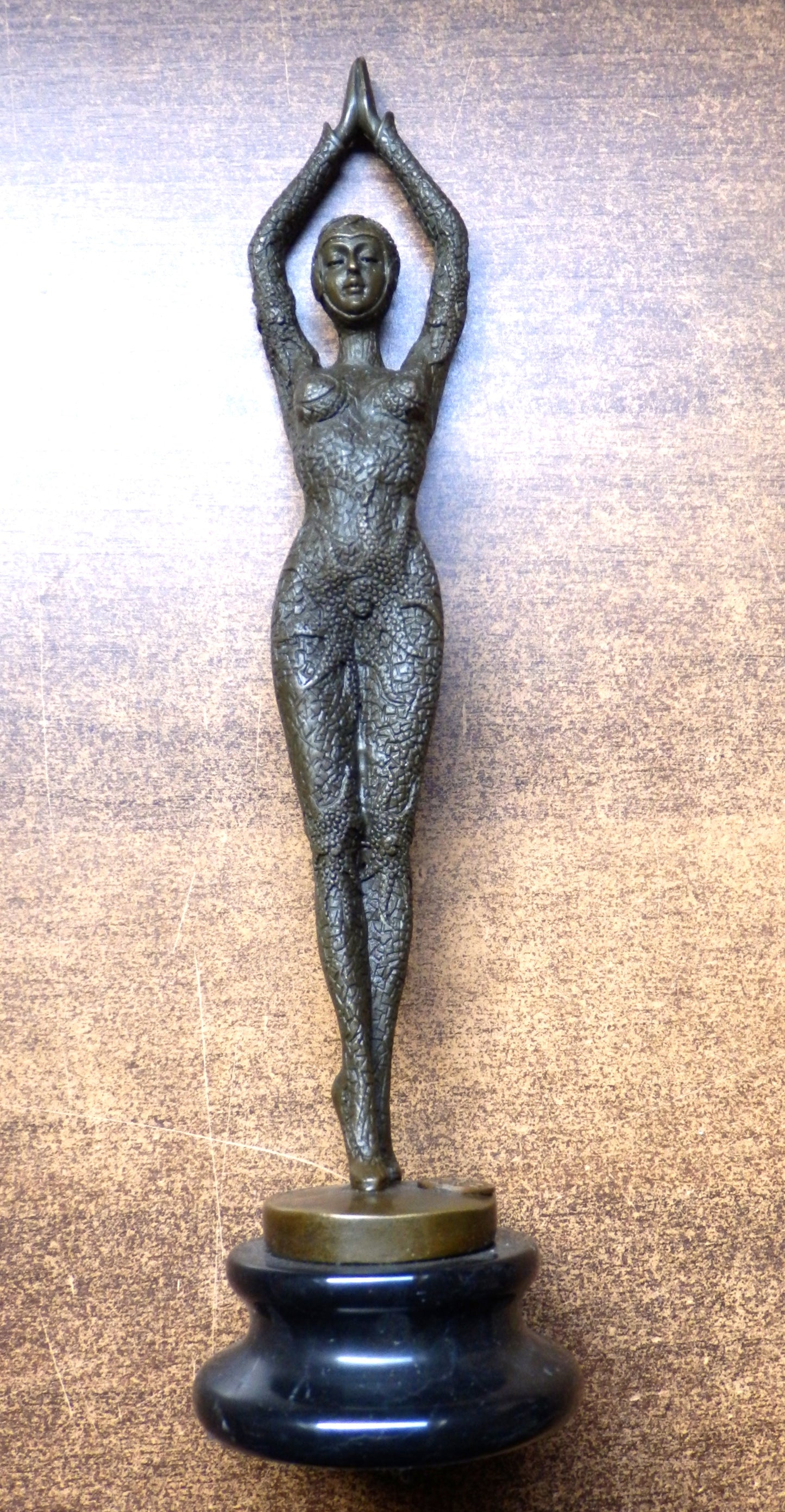 Fraai Sculptuur van Naakte vrouw in Art Deco Stijl - Starfish, op marmeren voet